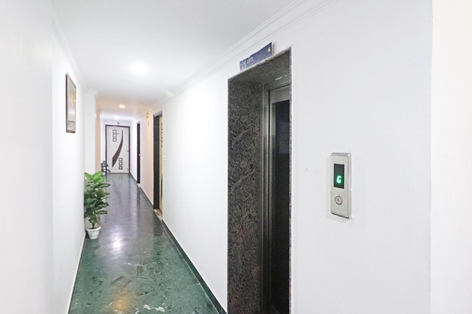 Hotel Clink Airport -new Delhi New Delhi