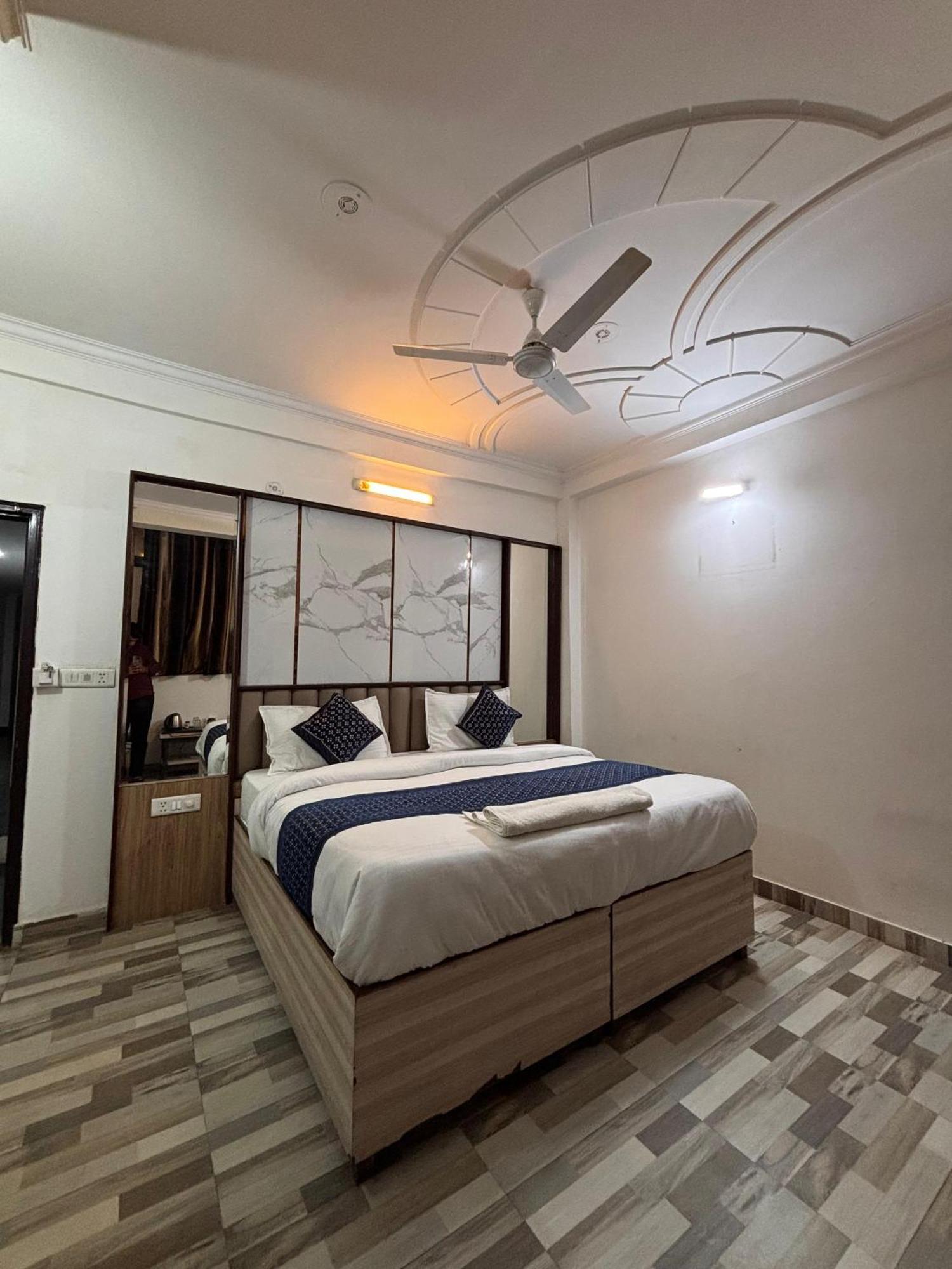 Hotel Clink Airport -new Delhi