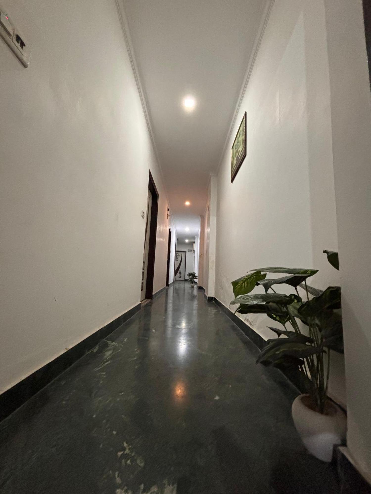 Clink Airport -new Delhi Hotel 3*