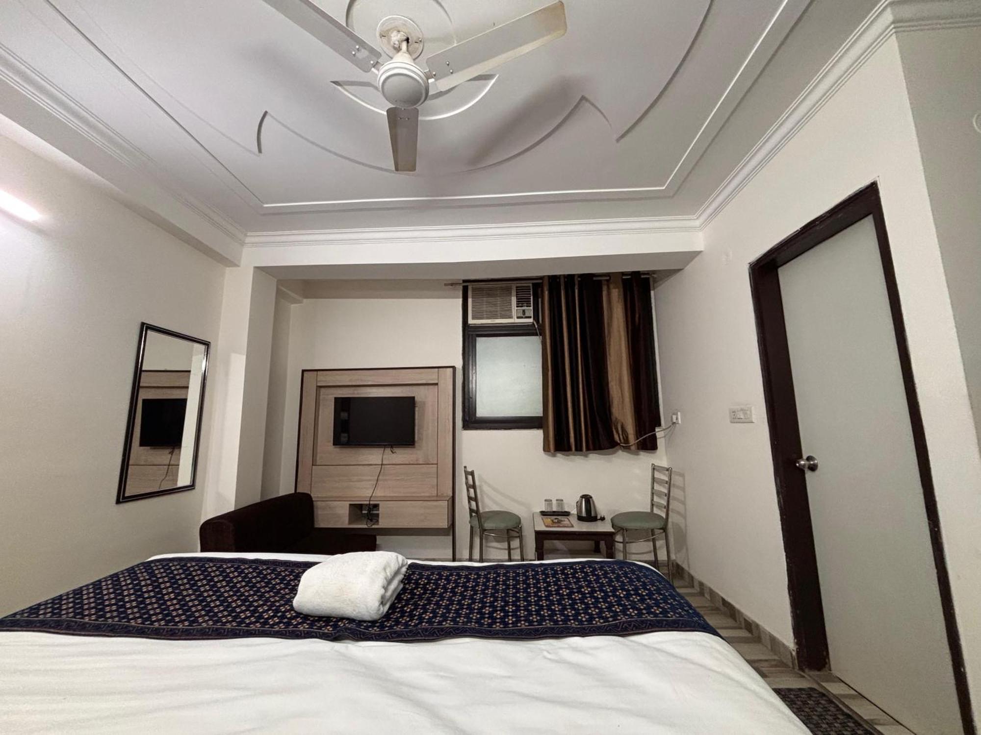 Clink Airport -new Delhi 3*