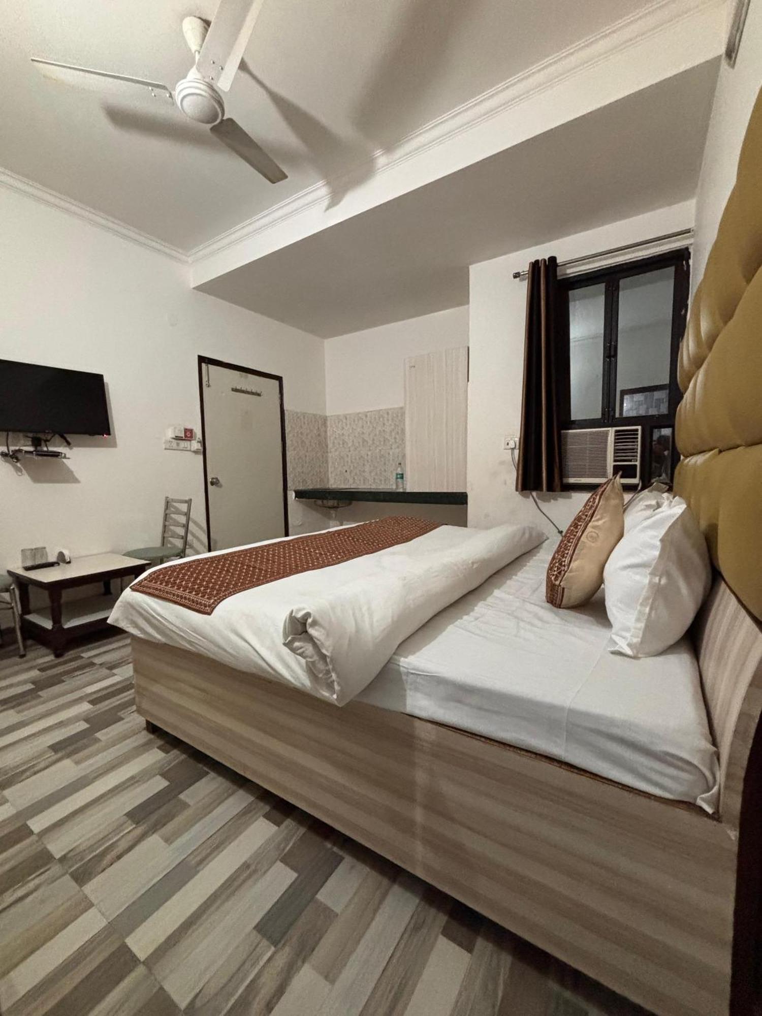 Clink Airport -new Delhi Hotel